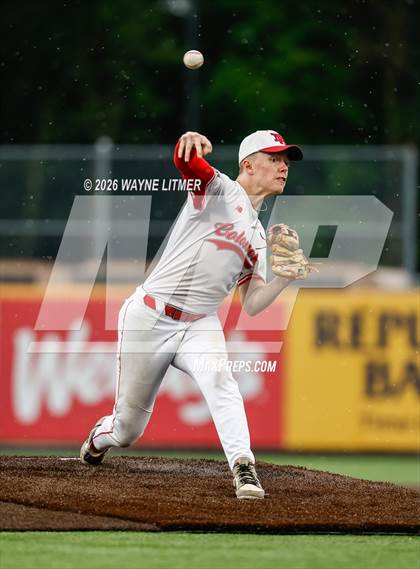 Thumbnail 1 in Ryle vs Dixie Heights (KHSAA 9th Region) photogallery.