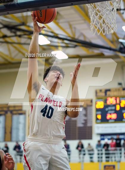 Thumbnail 3 in Brownsburg vs. Plainfield (IHSAA 4A Sectional Championship) photogallery.