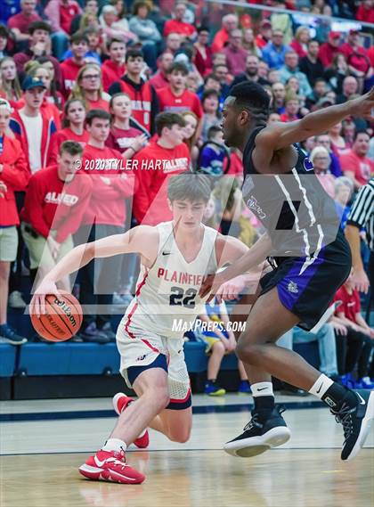 Thumbnail 1 in Brownsburg vs. Plainfield (IHSAA 4A Sectional Championship) photogallery.