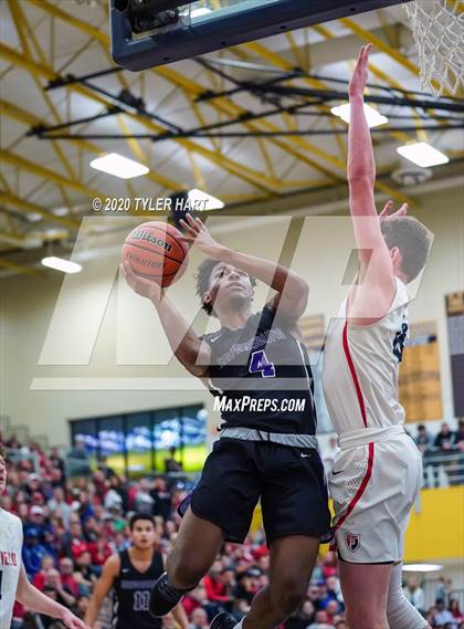 Thumbnail 3 in Brownsburg vs. Plainfield (IHSAA 4A Sectional Championship) photogallery.