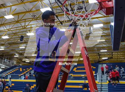 Thumbnail 2 in Brownsburg vs. Plainfield (IHSAA 4A Sectional Championship) photogallery.