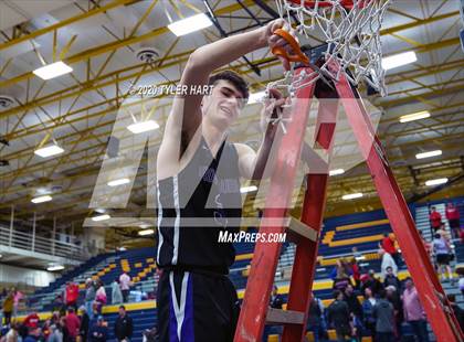 Thumbnail 1 in Brownsburg vs. Plainfield (IHSAA 4A Sectional Championship) photogallery.