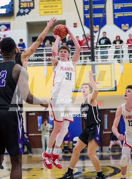 Thumbnail 3 in Brownsburg vs. Plainfield (IHSAA 4A Sectional Championship) photogallery.