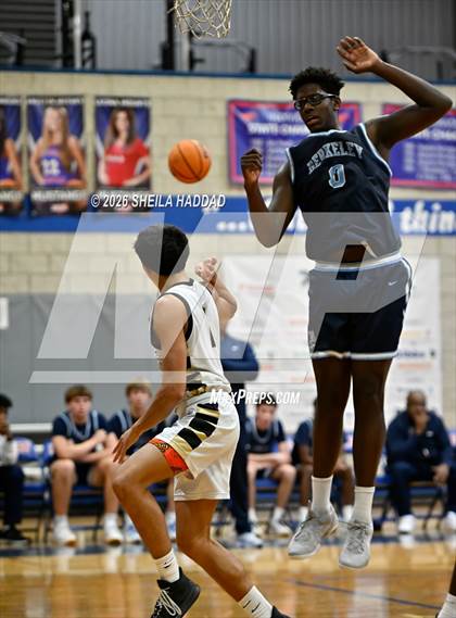 Thumbnail 1 in Plant vs Berkeley Prep. (Sunbash Tournament) photogallery.