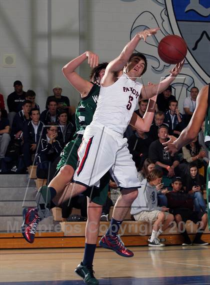Thumbnail 2 in Brethren Christian vs Viewpoint (MaxPreps Holiday Classic) photogallery.