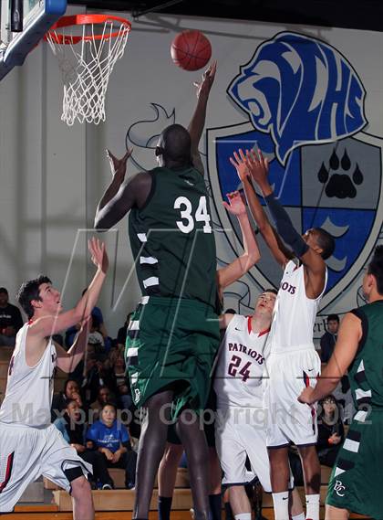 Thumbnail 2 in Brethren Christian vs Viewpoint (MaxPreps Holiday Classic) photogallery.
