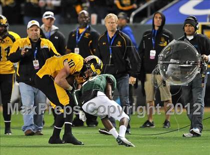 Thumbnail 1 in Del Oro vs. Helix (CIF State D2 Final) photogallery.