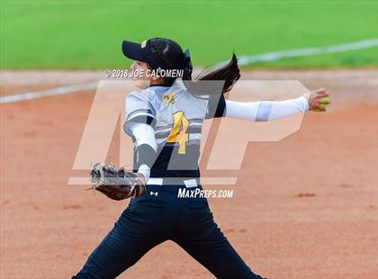 Thumbnail 1 in Lee [Robert E.] vs East Central (NISD Softball Tournament) photogallery.