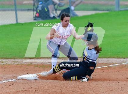 Thumbnail 3 in Lee [Robert E.] vs East Central (NISD Softball Tournament) photogallery.