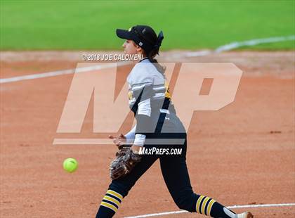 Thumbnail 2 in Lee [Robert E.] vs East Central (NISD Softball Tournament) photogallery.