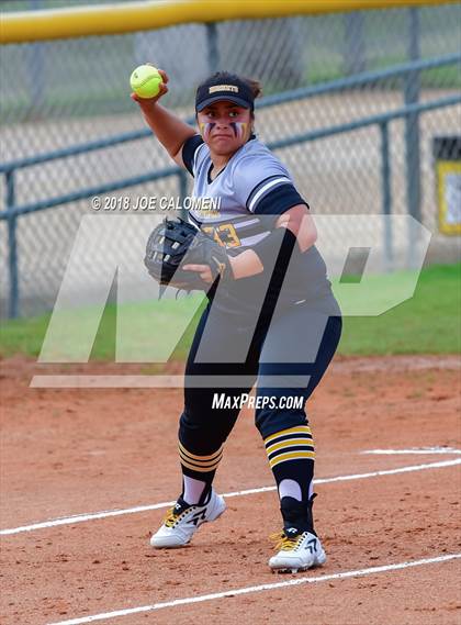 Thumbnail 1 in Lee [Robert E.] vs East Central (NISD Softball Tournament) photogallery.