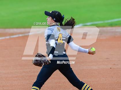 Thumbnail 2 in Lee [Robert E.] vs East Central (NISD Softball Tournament) photogallery.