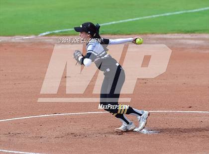 Thumbnail 3 in Lee [Robert E.] vs East Central (NISD Softball Tournament) photogallery.