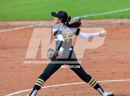 Thumbnail 1 in Lee [Robert E.] vs East Central (NISD Softball Tournament) photogallery.