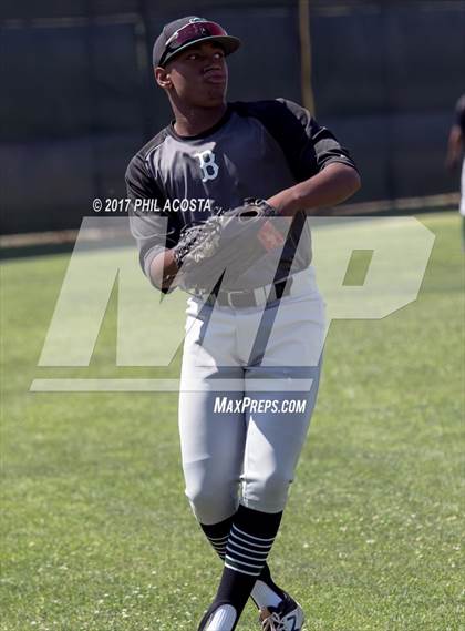 Thumbnail 3 in South Hills vs Bonita photogallery.