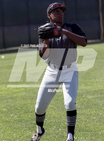 Thumbnail 2 in South Hills vs Bonita photogallery.