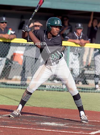 Thumbnail 1 in South Hills vs Bonita photogallery.