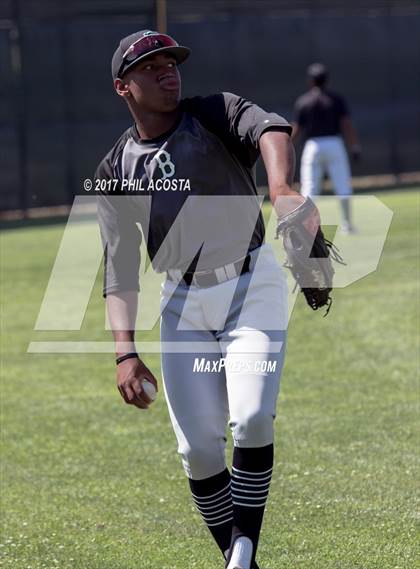 Thumbnail 1 in South Hills vs Bonita photogallery.