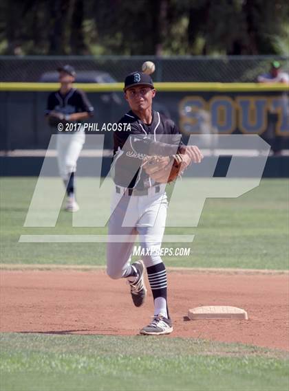 Thumbnail 1 in South Hills vs Bonita photogallery.