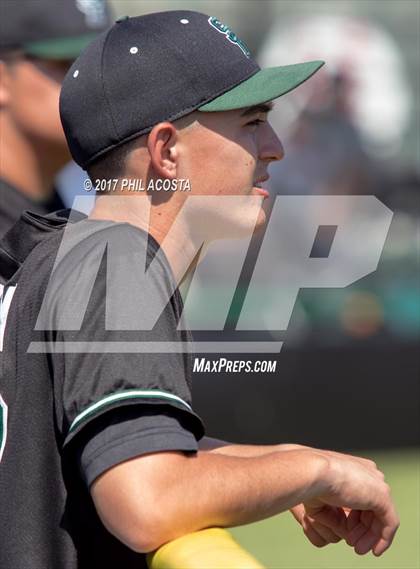 Thumbnail 1 in South Hills vs Bonita photogallery.