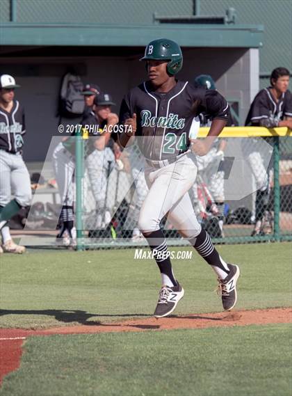 Thumbnail 1 in South Hills vs Bonita photogallery.