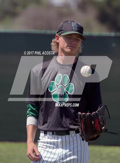 Thumbnail 1 in South Hills vs Bonita photogallery.