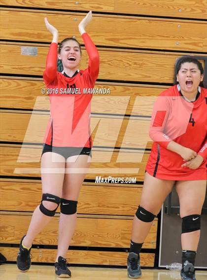 Thumbnail 3 in Chatsworth vs Taft photogallery.