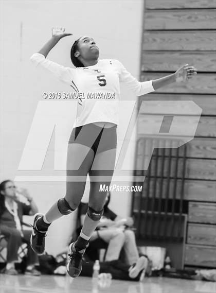 Thumbnail 3 in Chatsworth vs Taft photogallery.