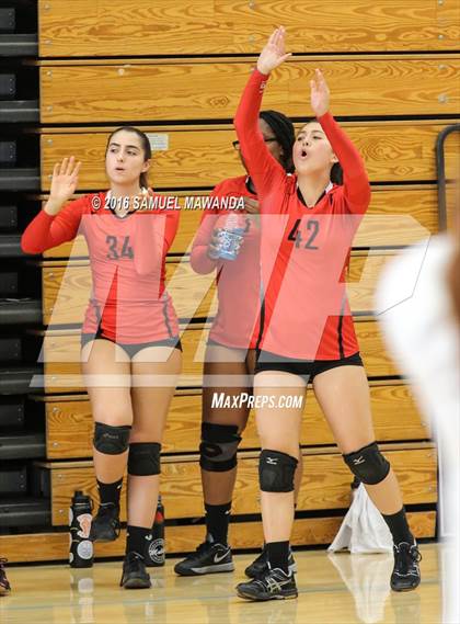 Thumbnail 3 in Chatsworth vs Taft photogallery.