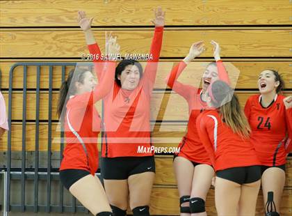 Thumbnail 1 in Chatsworth vs Taft photogallery.
