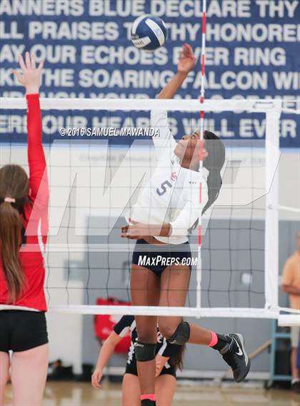 Thumbnail 3 in Chatsworth vs Taft photogallery.