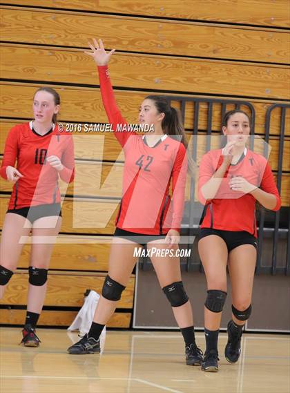 Thumbnail 2 in Chatsworth vs Taft photogallery.