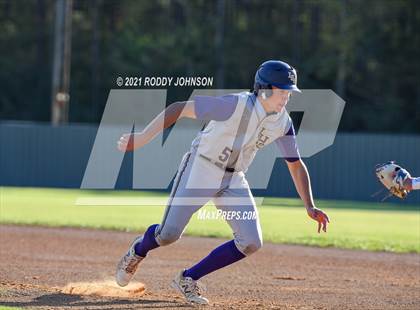 Thumbnail 2 in South Beauregard vs Iowa photogallery.