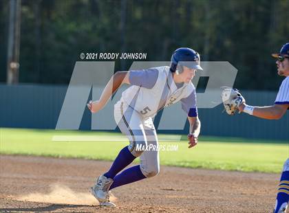 Thumbnail 1 in South Beauregard vs Iowa photogallery.