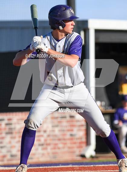 Thumbnail 2 in South Beauregard vs Iowa photogallery.
