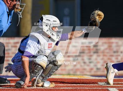 Thumbnail 1 in South Beauregard vs Iowa photogallery.