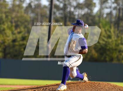Thumbnail 2 in South Beauregard vs Iowa photogallery.