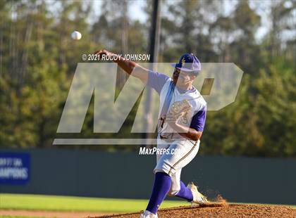 Thumbnail 1 in South Beauregard vs Iowa photogallery.
