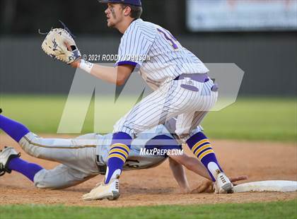 Thumbnail 3 in South Beauregard vs Iowa photogallery.