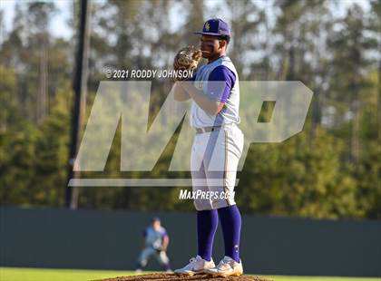 Thumbnail 1 in South Beauregard vs Iowa photogallery.