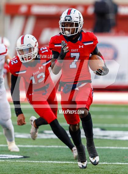 Thumbnail 1 in East vs. American Fork (UHSAA 6A Semifinal) photogallery.