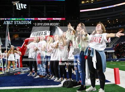 Thumbnail 1 in Longview vs. Tascosa (UIL 6A Semifinal) photogallery.