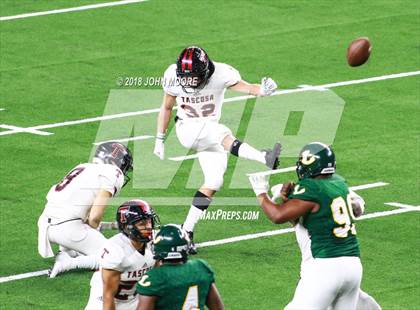 Thumbnail 2 in Longview vs. Tascosa (UIL 6A Semifinal) photogallery.