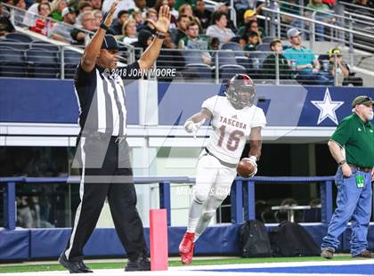 Thumbnail 2 in Longview vs. Tascosa (UIL 6A Semifinal) photogallery.