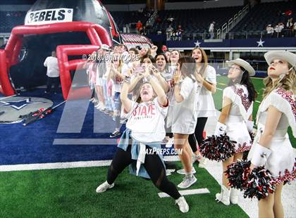 Thumbnail 3 in Longview vs. Tascosa (UIL 6A Semifinal) photogallery.