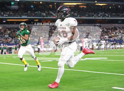 Thumbnail 1 in Longview vs. Tascosa (UIL 6A Semifinal) photogallery.