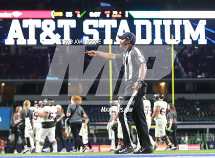 Thumbnail 2 in Longview vs. Tascosa (UIL 6A Semifinal) photogallery.