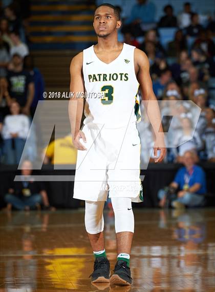 Thumbnail 2 in Heritage vs. Independence (NCHSAA 4A Final) photogallery.
