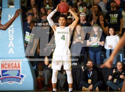 Thumbnail 1 in Heritage vs. Independence (NCHSAA 4A Final) photogallery.