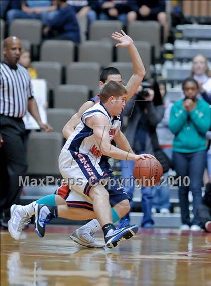 Thumbnail 3 in San Joaquin Memorial vs. Liberty (CIF CS D2 Final) photogallery.